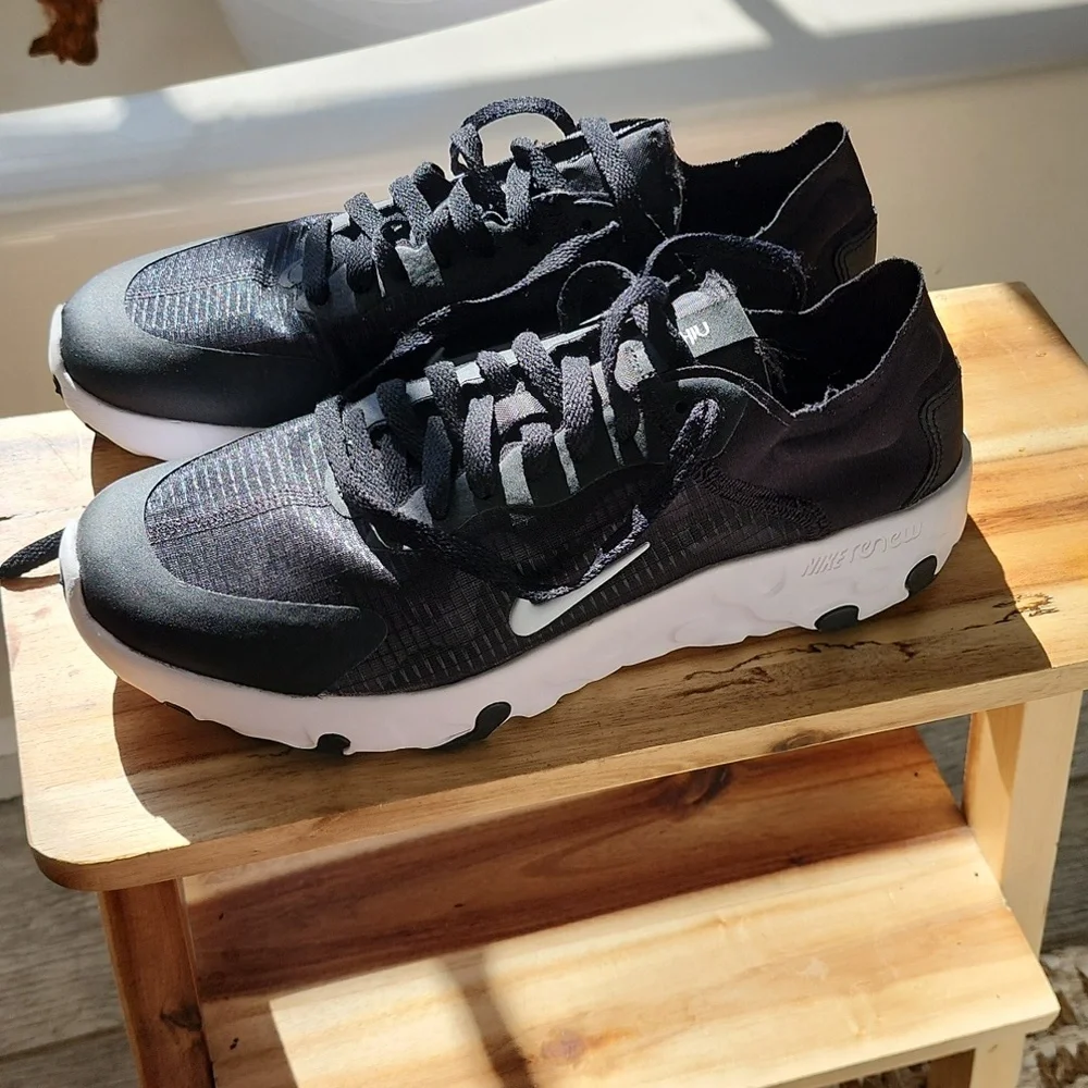 Nike RENEW RUNNING shoes - Picture 8 of 9